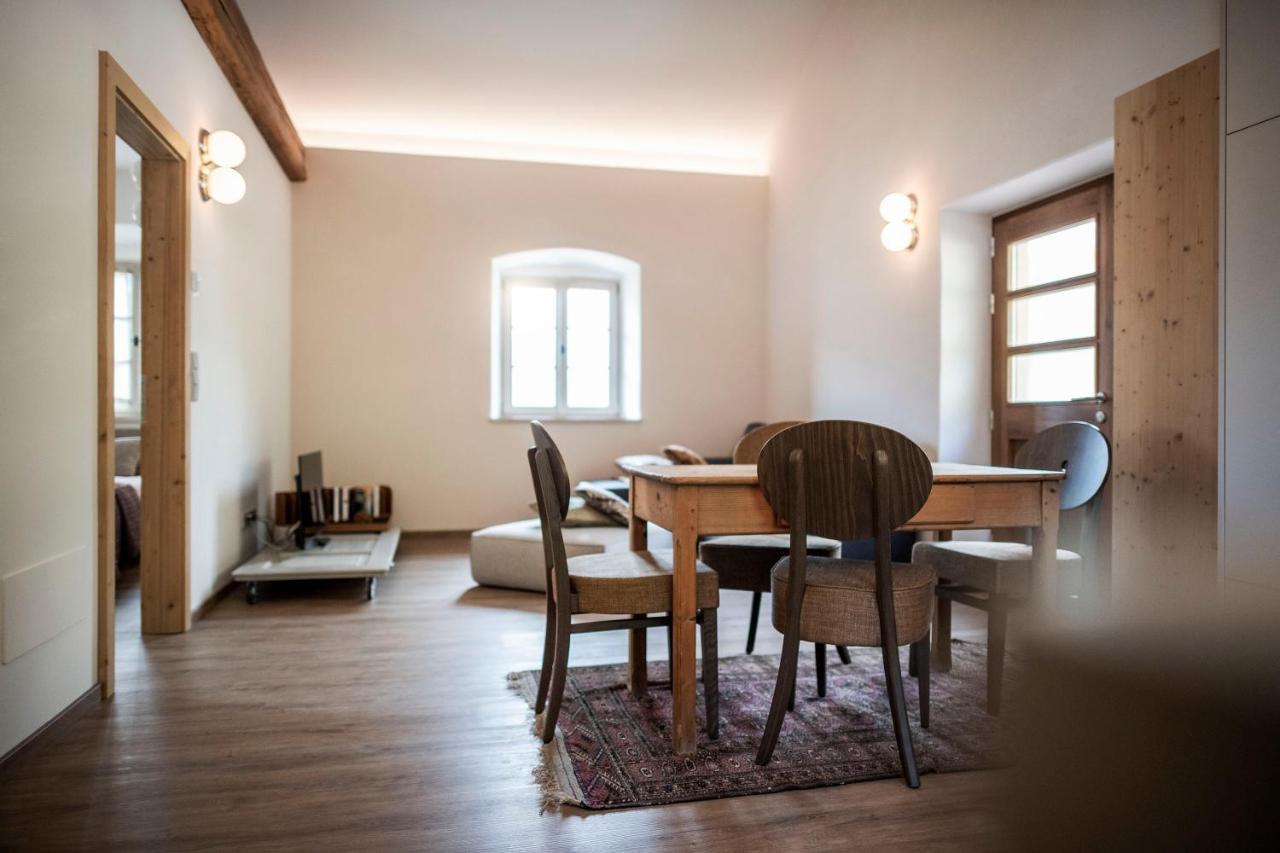 Weingut Kornell - Schafferhaus Cosmas Und Zeder Apartment Terlano Ngoại thất bức ảnh