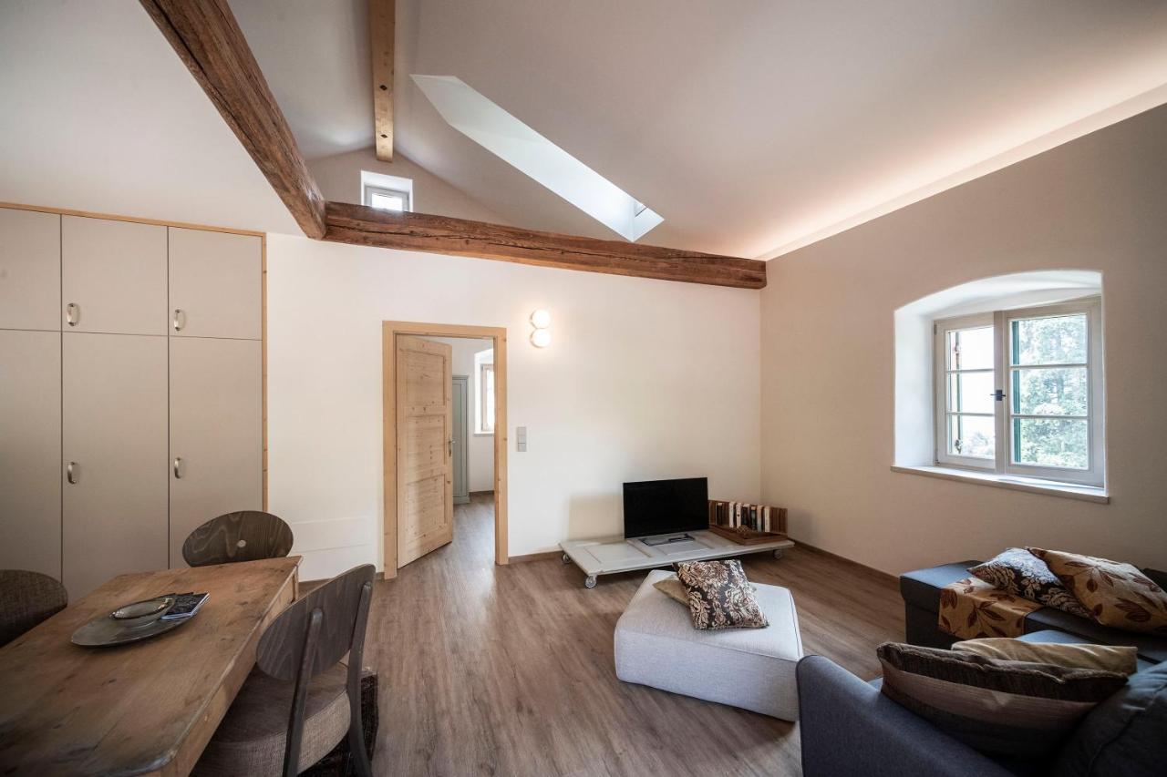Weingut Kornell - Schafferhaus Cosmas Und Zeder Apartment Terlano Ngoại thất bức ảnh