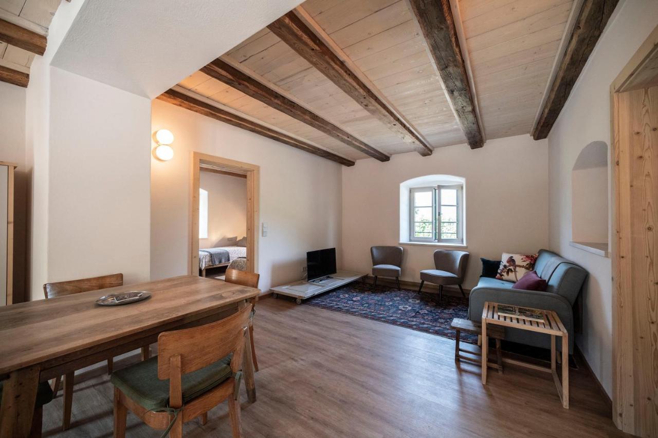 Weingut Kornell - Schafferhaus Cosmas Und Zeder Apartment Terlano Ngoại thất bức ảnh